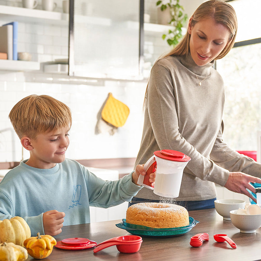 Tupperware® Sift ’N Store | Sifter and Storage Container, 8.8 oz / 250 g